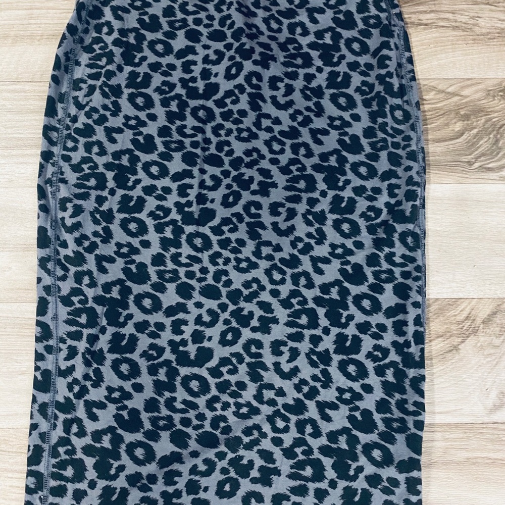 Sz Small Leopard Pencil Skirt Old Navy EUC - Picture 2 of 3